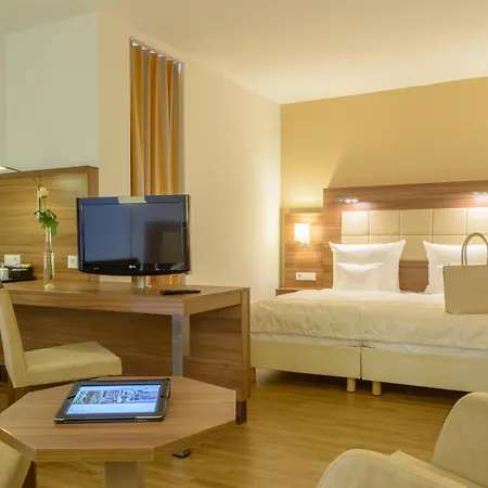 Western Am Schlossberg 4*