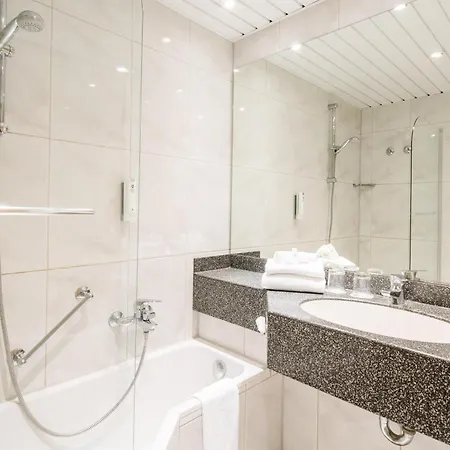 فندق بيست ويسترن بلاس ام شلوسبيرغ 4*